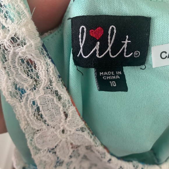 HI-LO DRESS WITH LACE TOP - Picture 7 of 9